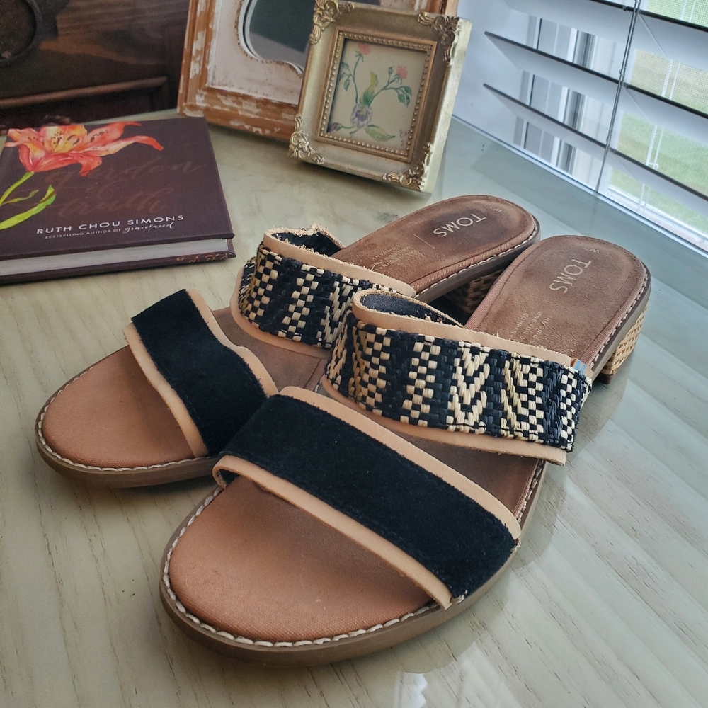 Toms Sandals - Picture 9 of 11